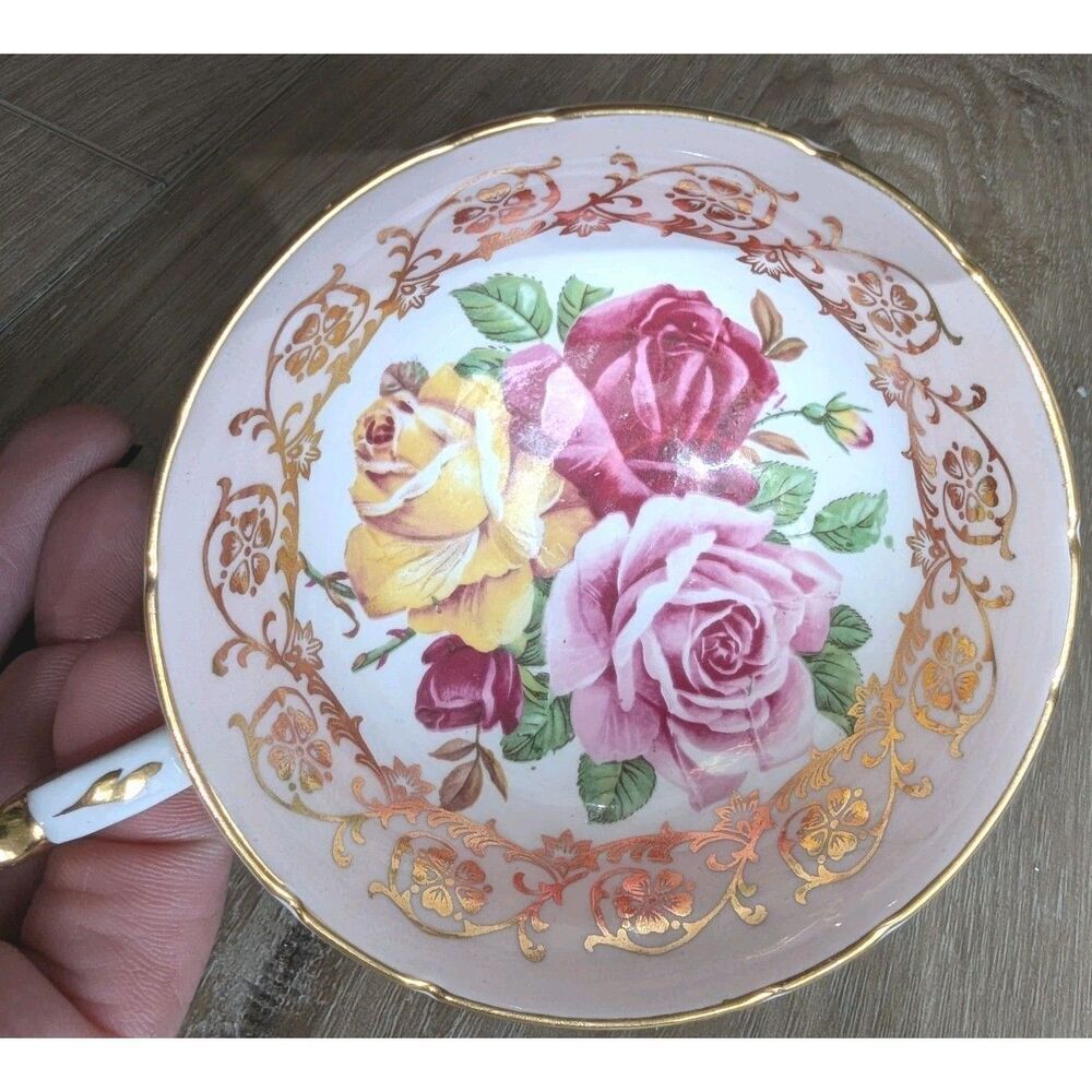 Vintage Paragon Pink Interior Cabbage Rose Teacup w/ Heavy Gold Filigree